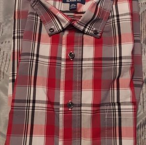 Classic fit dress shirt